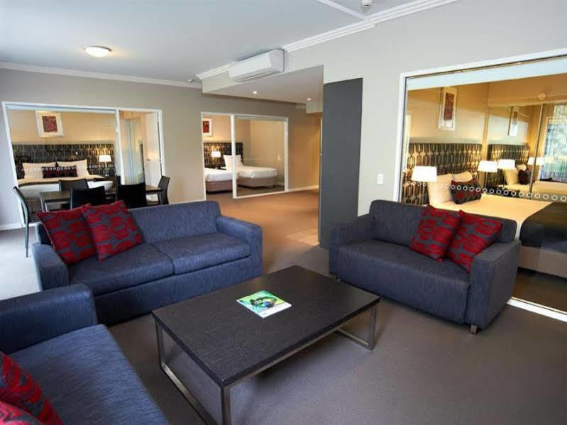 Quest Campbelltown Aparthotel Esterno foto